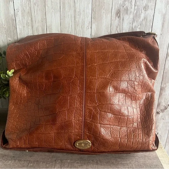 Adrienne Vittadini Brown Leather Shoulder Bag with Slouchy Design - Picture 4 of 7